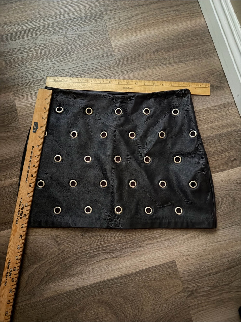 L Black Faux Leather Eyelet Mini Skirt FOREVER 21 TATTERED! Great for HALLOWEEN!